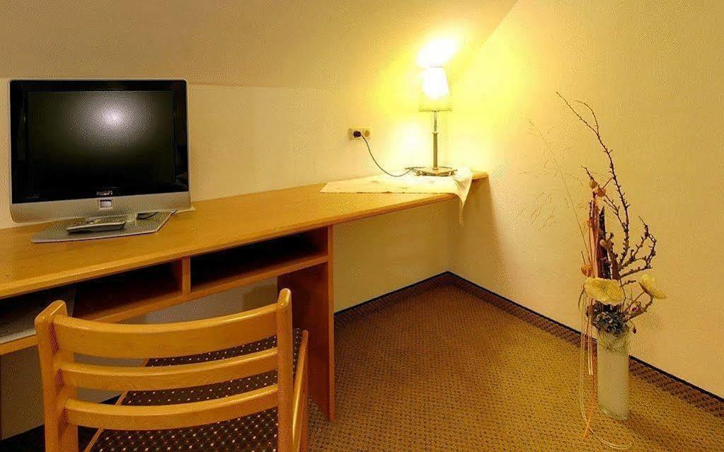 Hotel Staffler Odelzhausen Buitenkant foto