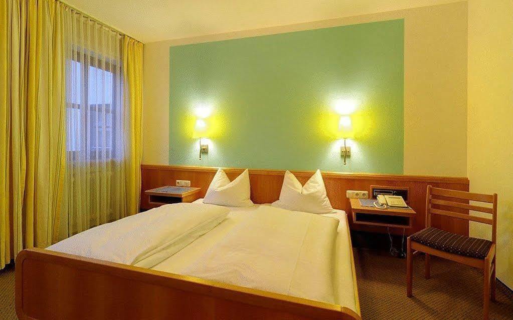 Hotel Staffler Odelzhausen Buitenkant foto